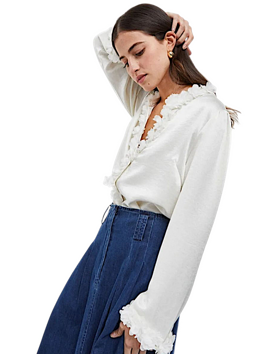 Blusa Satinada con Detalles Florales