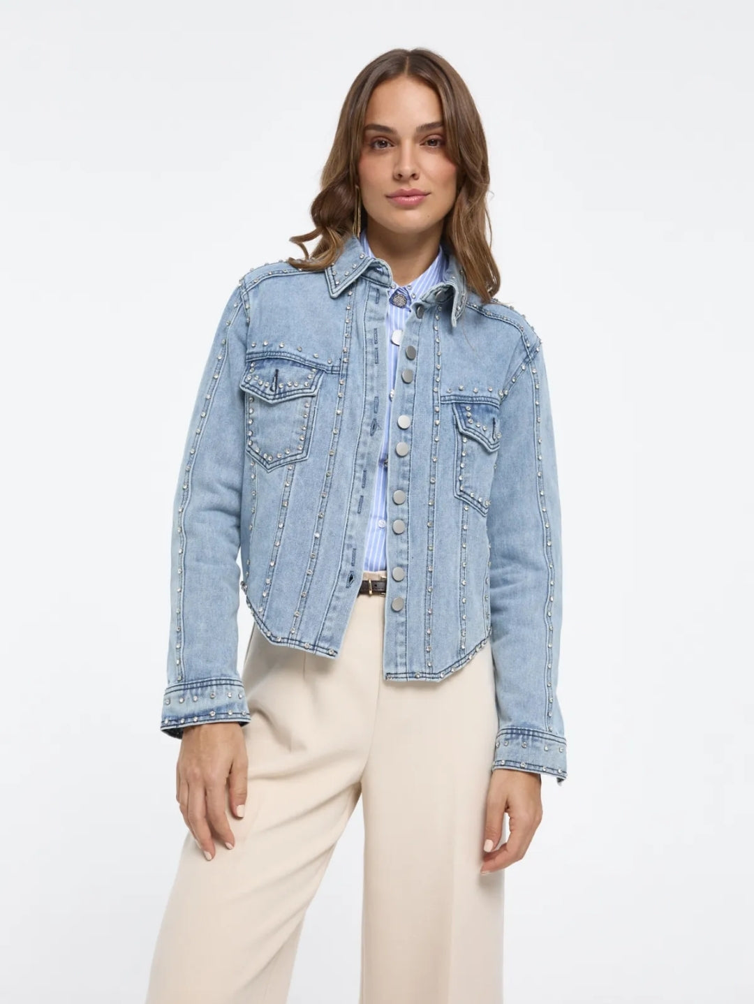 Cazadora Denim con apliques de cristal.