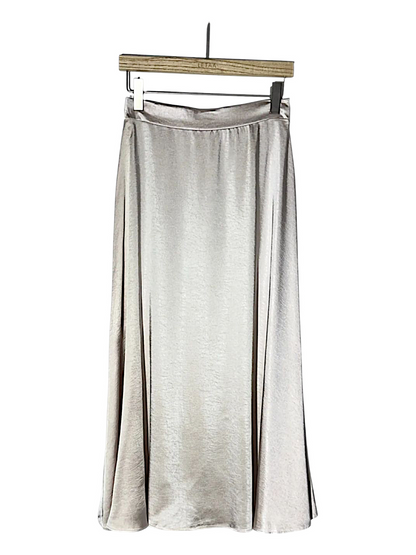 Falda Satinada con Vuelo